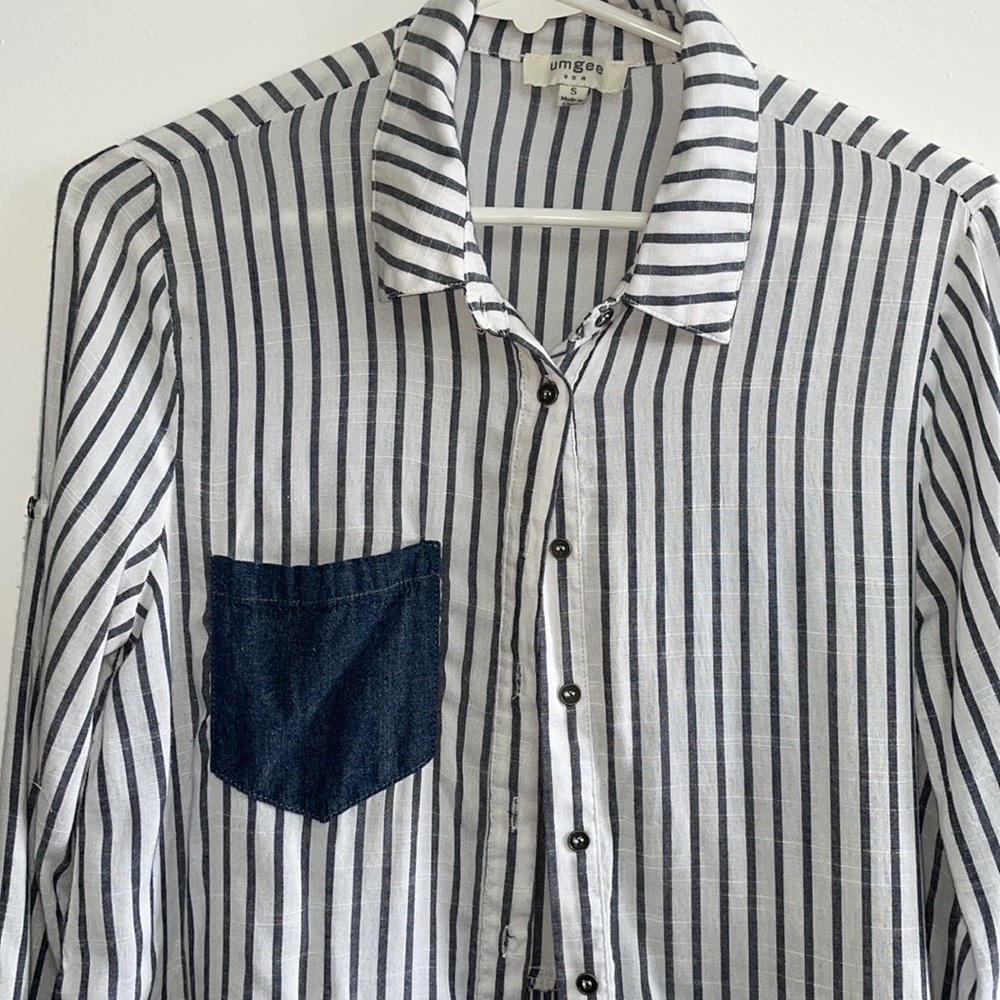 Umgee Striped Button Down Small - image 2